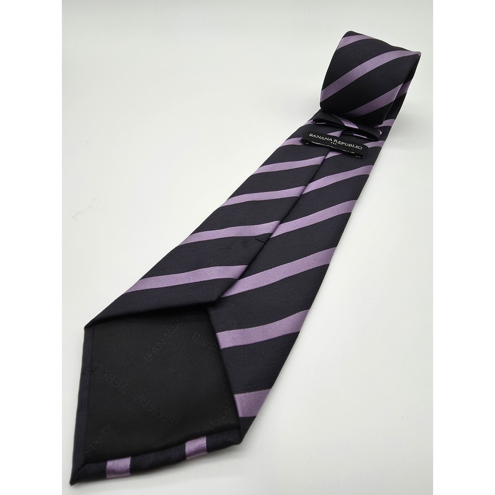 Banana Republic Tie Silk Purple Black 58" x 3" Necktie - Picture 2 of 3